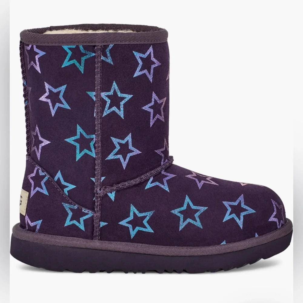 UGG Classic ll Iridescent Stars Boot - Starry Boots Youth/Big Kid Size 6 (NWOT)